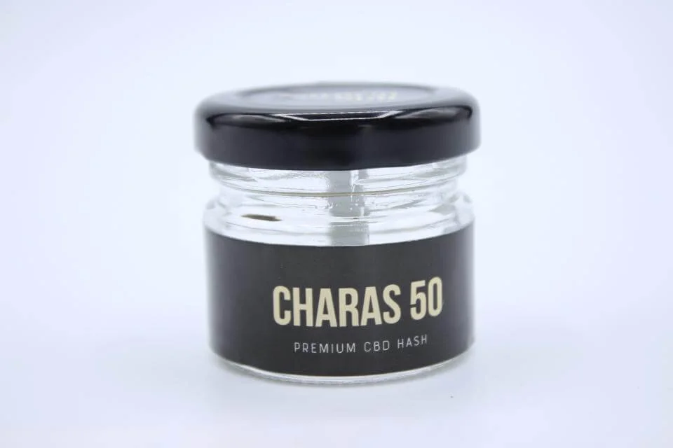 Resina Charas CBD de textura densa y color marrón oscuro