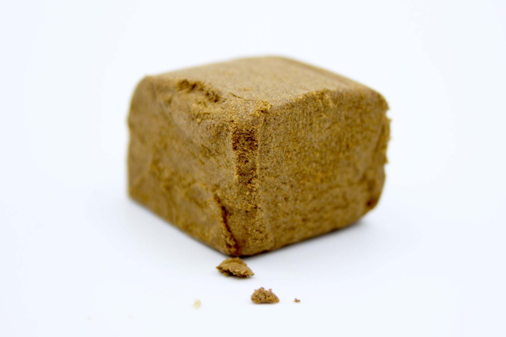 Cubo de resina CBD marrón claro, compacta y prensada con textura suave