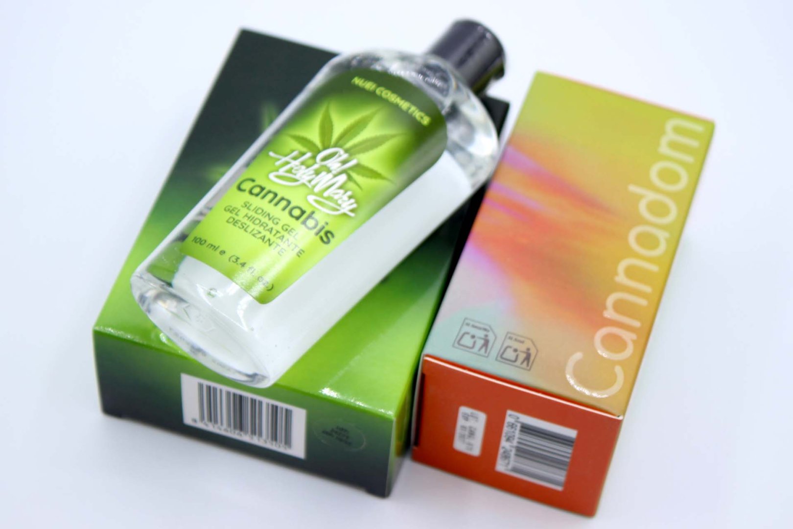 Ingredientes del lubricante íntimo Cannadom con CBD