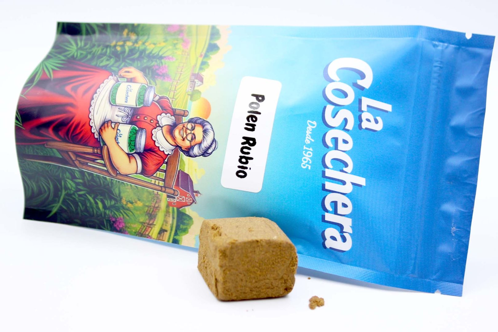 Cubo de polen rubio CBD con envase La Cosechera al fondo
