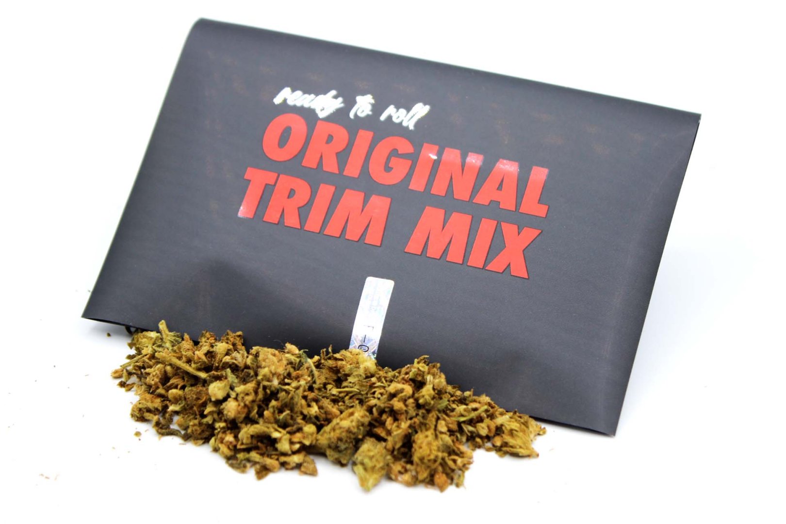 Trim CBD frente a bolsa glasshouse con cultivo indoor
