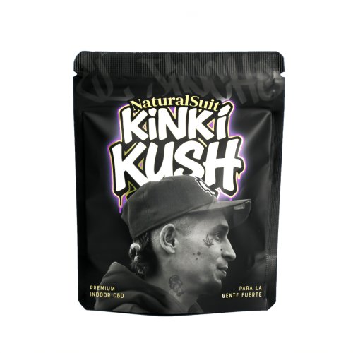 Imagen del envase de Kinki Kush Natural Suit 3,5g, flor CBD en bolsa de 3,5 gramos.