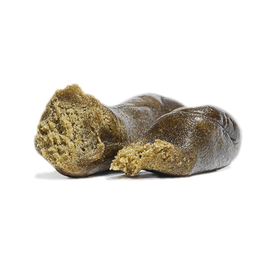 Resina bubble hash rubio-marrón claro de textura suelta y arenosa Bubble Pie Cinderella sobre fondo blanco