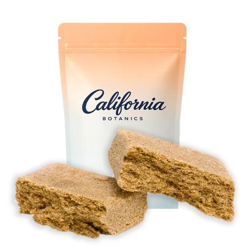 Polen rubio dorado Dry Sift CBD California Botanics, resina por tamizado en seco de textura arenosa y aroma especiado